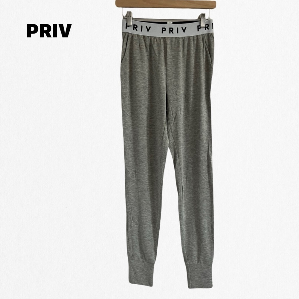 Style for the PRIV sleep by PRIV Women’s Grey Style Snap Shane Lounge Pa…